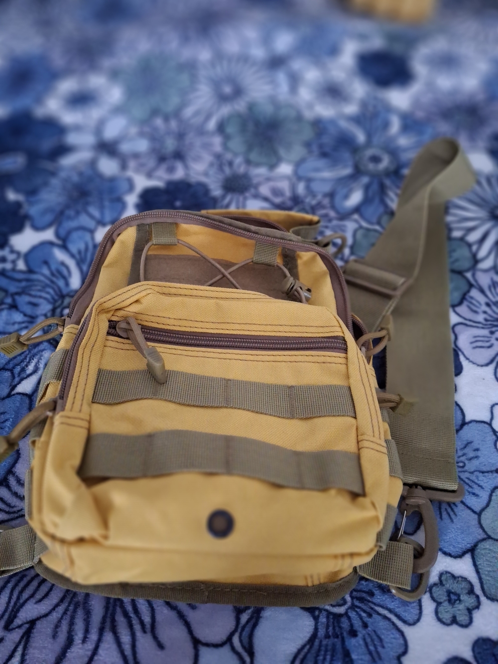 Men's Yellow Tactical Sling Bag - Versatile Everyday Carry